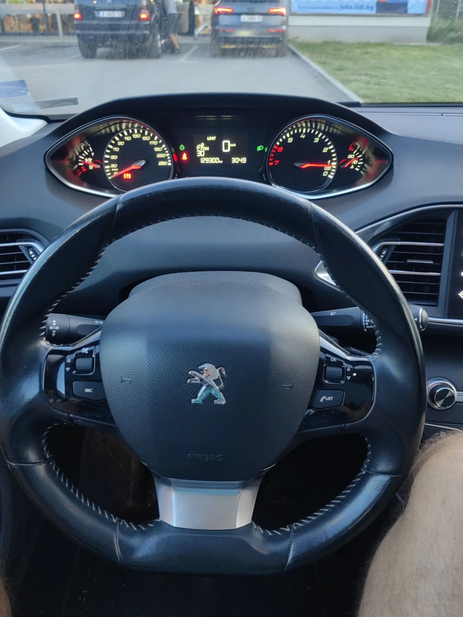 Peugeot 308 1.2 THP Allure - изображение 6