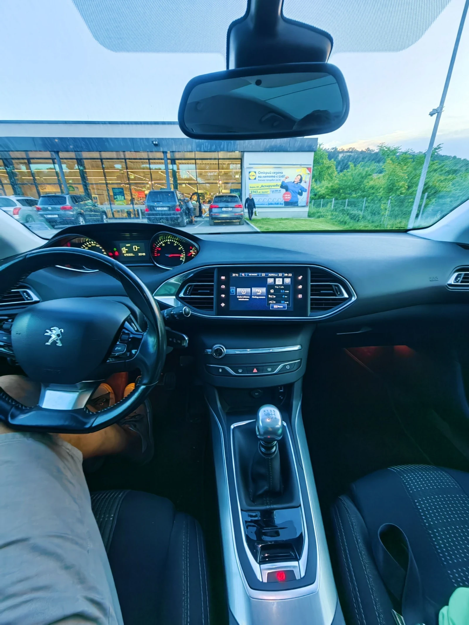 Peugeot 308 1.2 THP Allure - изображение 7
