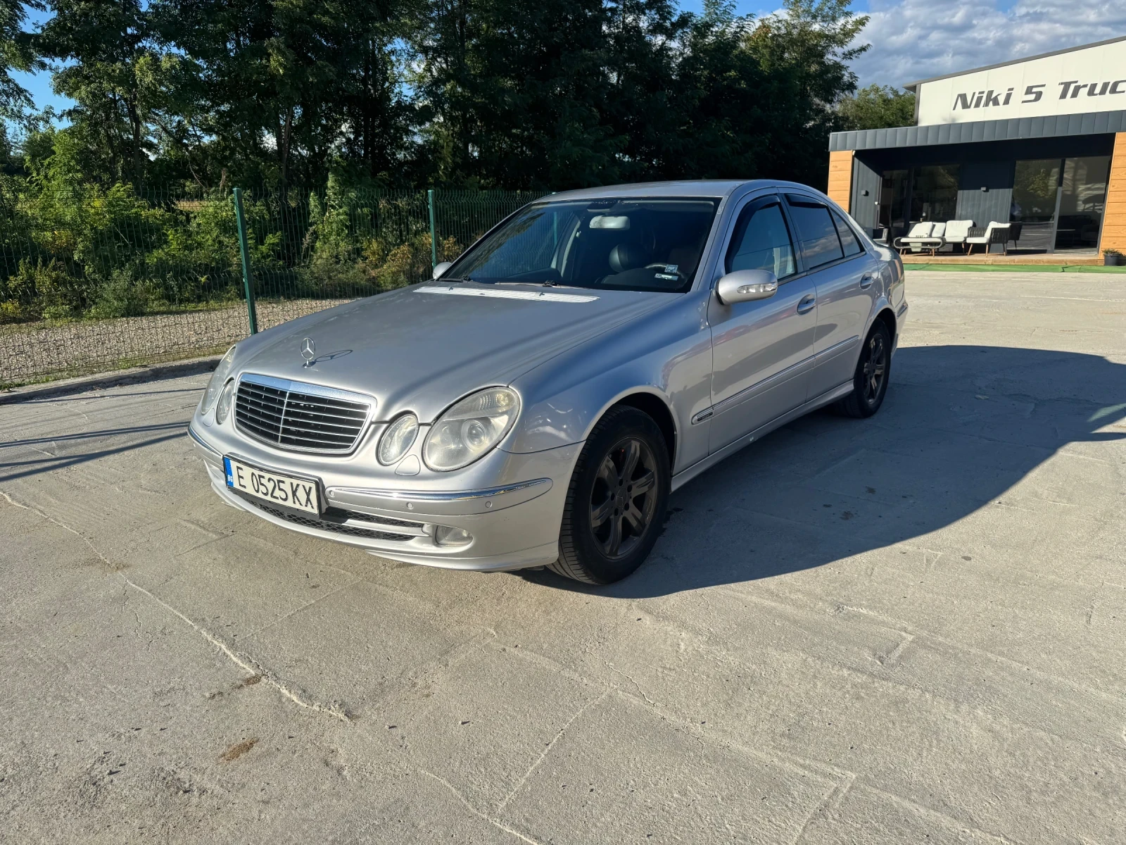Mercedes-Benz E 220  - изображение 8