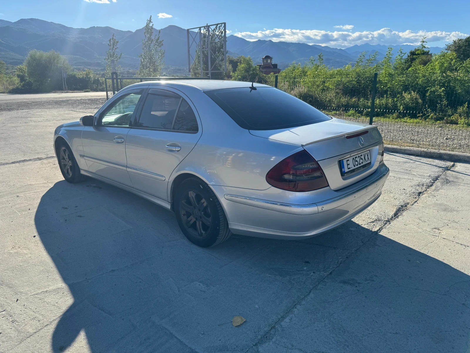 Mercedes-Benz E 220  - изображение 6