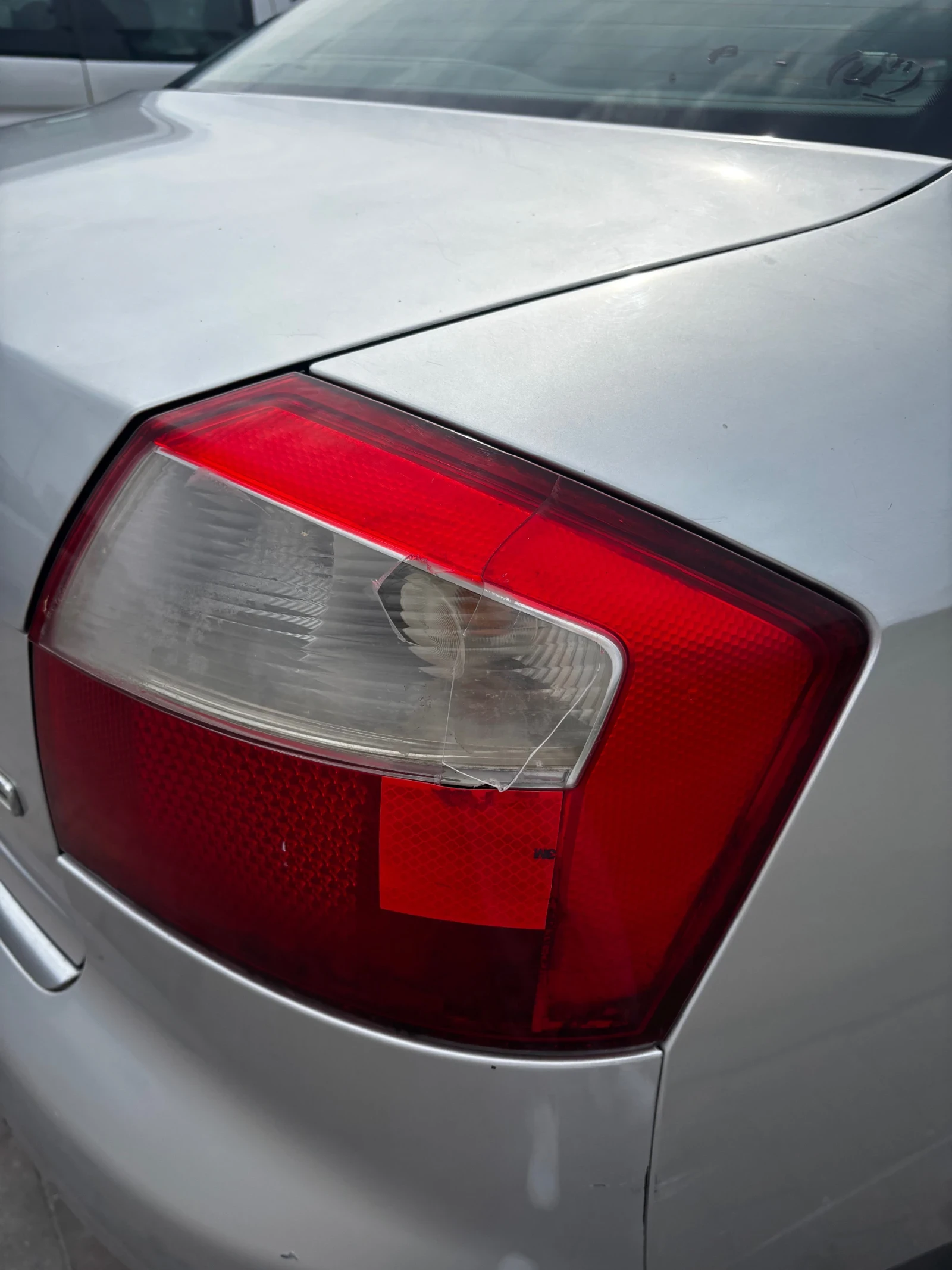 Audi A4 2.0 - изображение 10