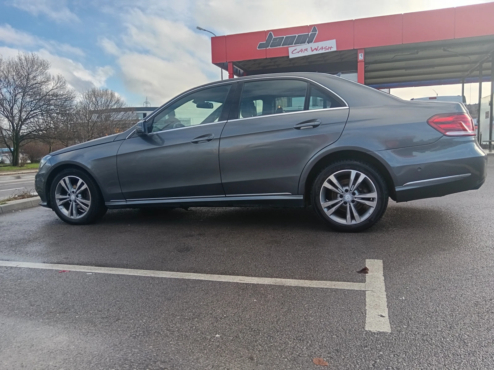 Mercedes-Benz E 220 CDI - изображение 3