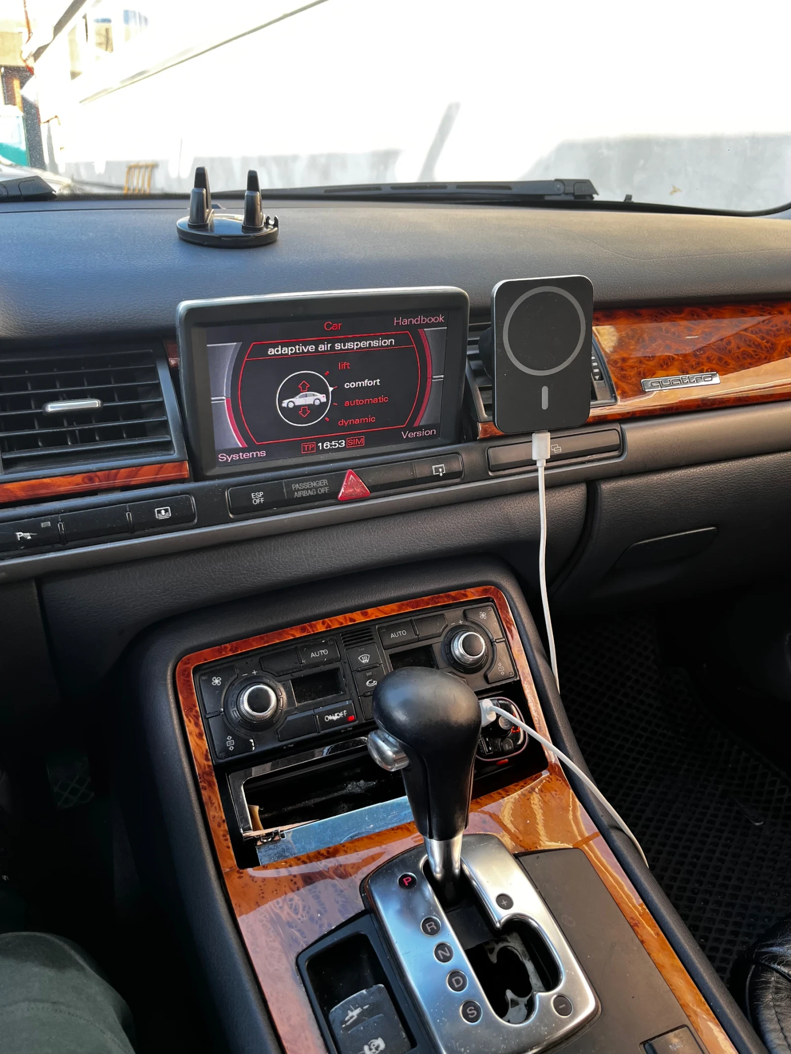 Audi A8 4.2 Benzin/Gaz, снимка 10 - Автомобили и джипове - 53738792