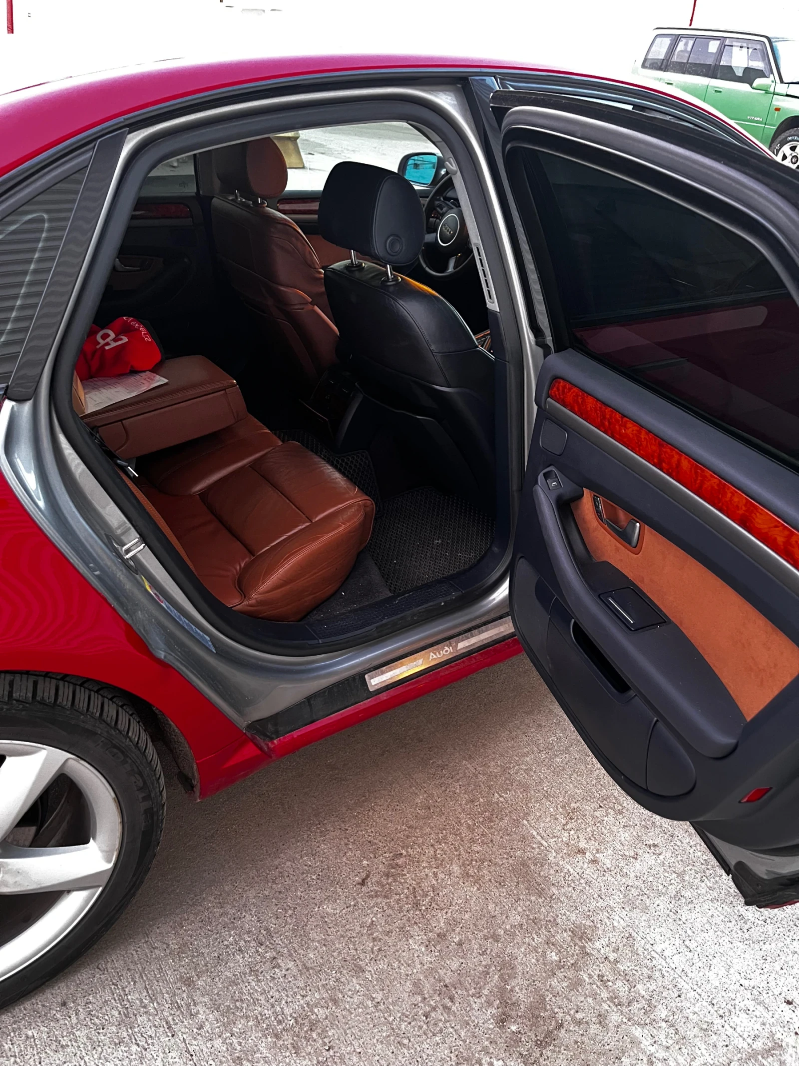 Audi A8 4.2 Benzin/Gaz, снимка 4 - Автомобили и джипове - 53738792