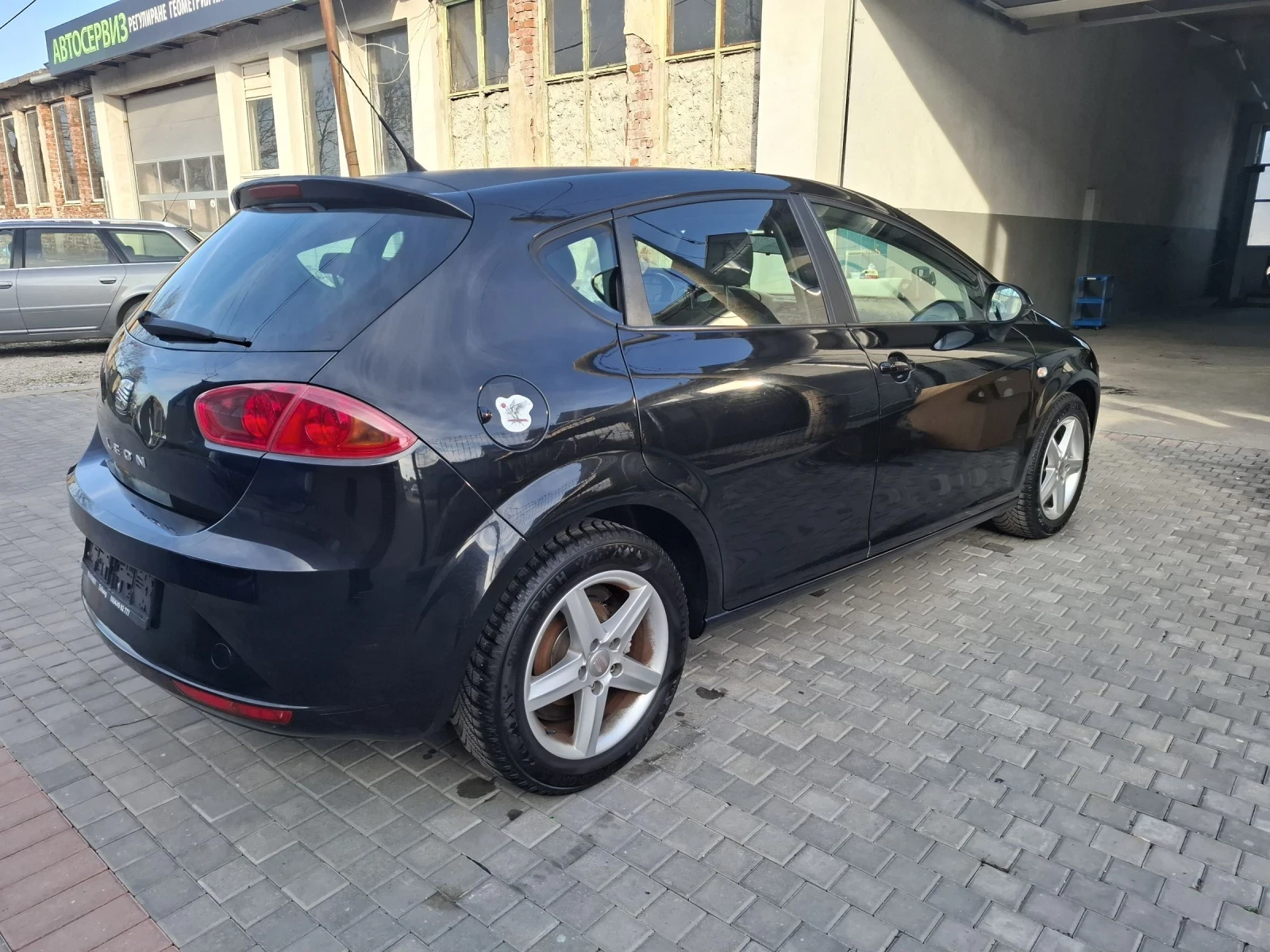 Seat Leon 1.4i 85к.с., снимка 4 - Автомобили и джипове - 53830684