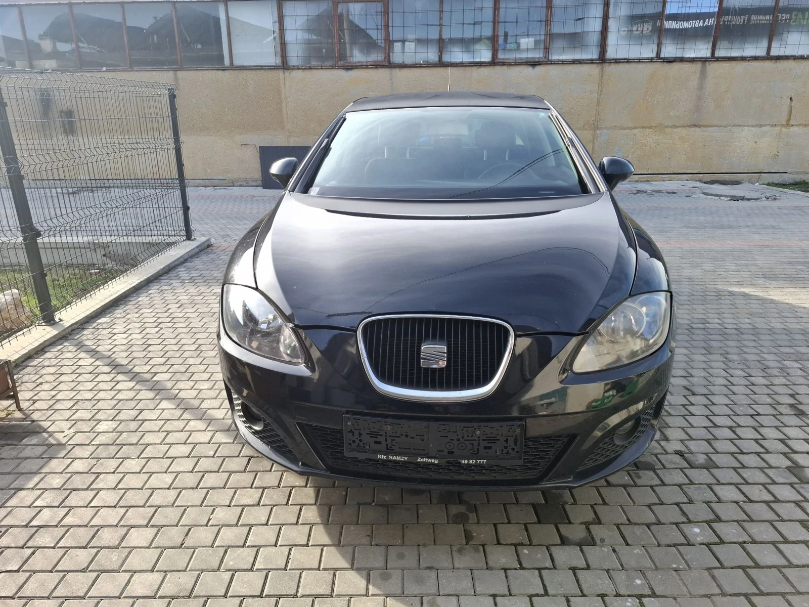 Seat Leon 1.4i 85к.с., снимка 2 - Автомобили и джипове - 53830684