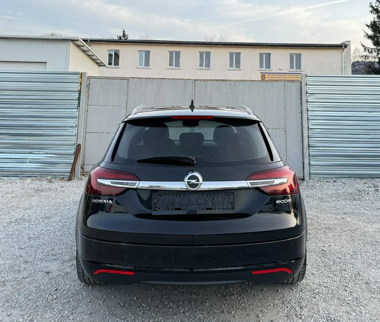 Opel Insignia SPORTS TOURER* , снимка 14 - Автомобили и джипове - 53879794