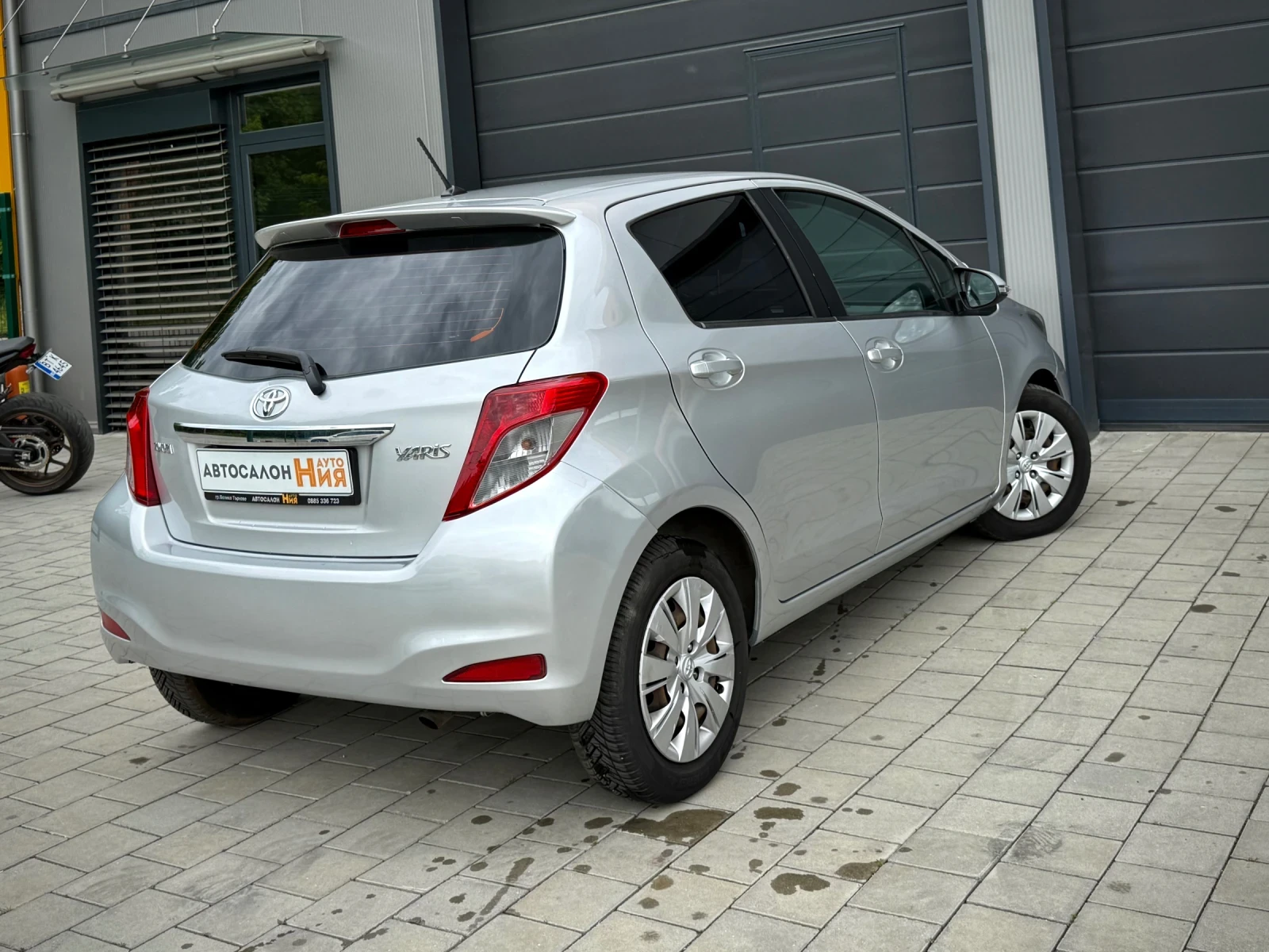 Toyota Yaris 1.4 D4D * Camera* Navi* 6ск.* , снимка 6 - Автомобили и джипове - 54608081