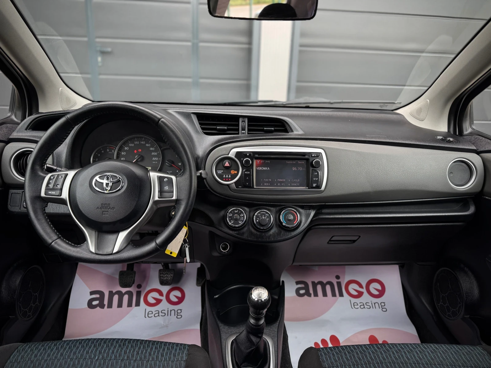 Toyota Yaris 1.4 D4D * Camera* Navi* 6ск.* , снимка 8 - Автомобили и джипове - 54608081