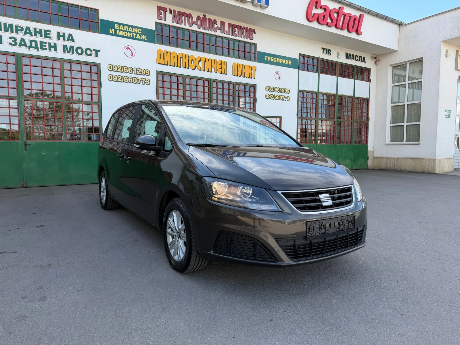 Seat Alhambra Facelift* 2.0TDI* 150кс* DSG* EU6* Топ Състояние!, снимка 3 - Автомобили и джипове - 55002137
