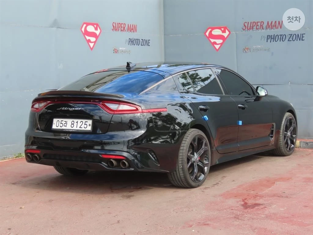 Kia Stinger 3.3 GT SPORT+ HEAD UP 360CAM FULL, снимка 2 - Автомобили и джипове - 55776939