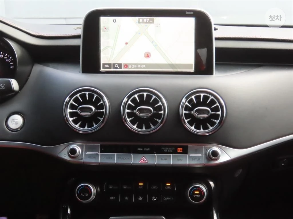 Kia Stinger 3.3 GT SPORT+ HEAD UP 360CAM FULL, снимка 11 - Автомобили и джипове - 55776939