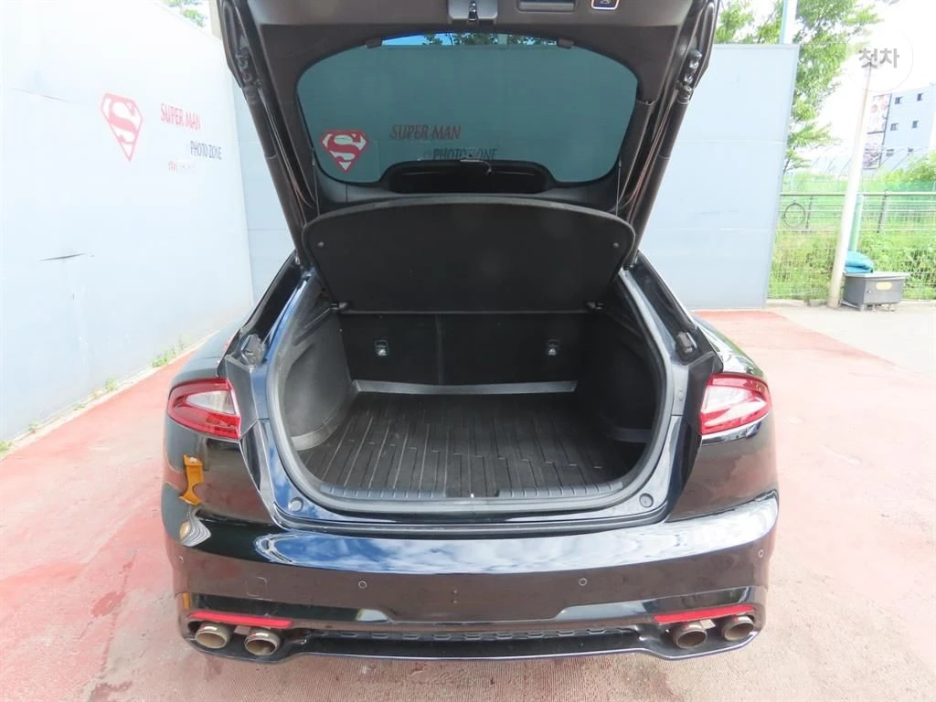Kia Stinger 3.3 GT SPORT+ HEAD UP 360CAM FULL, снимка 6 - Автомобили и джипове - 55776939