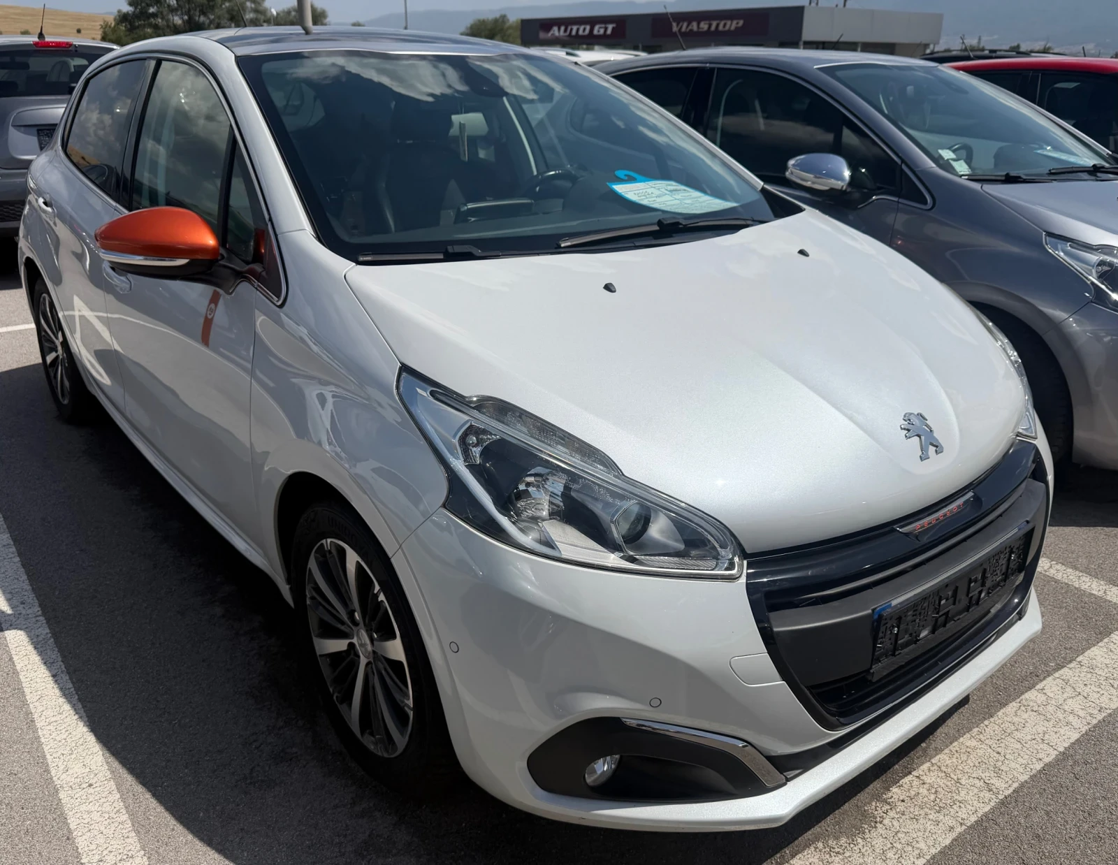 Peugeot 208 Rolland Garros Automatic EURO6, снимка 2 - Автомобили и джипове - 55887909