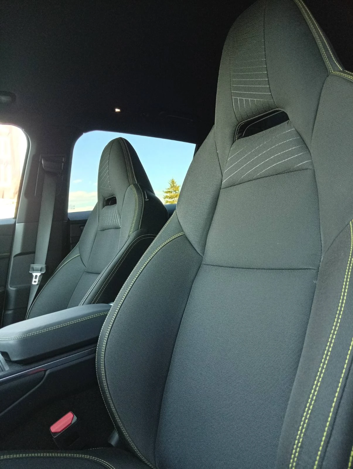 LynkCo 01 CORE, снимка 12 - Автомобили и джипове - 56125454