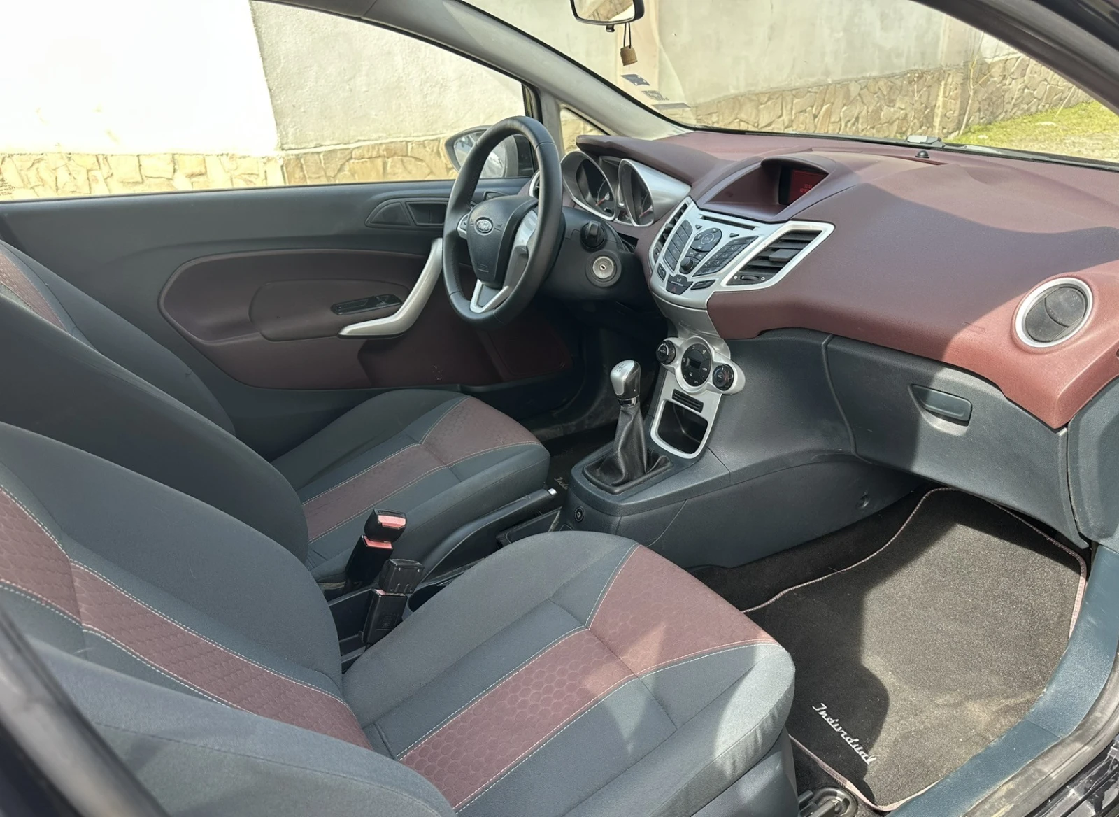 Ford Fiesta 1.4 i Газ.инжекцион, снимка 10 - Автомобили и джипове - 56153633