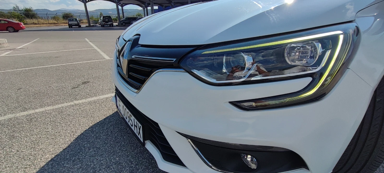 Renault Megane, снимка 17 - Автомобили и джипове - 56264481