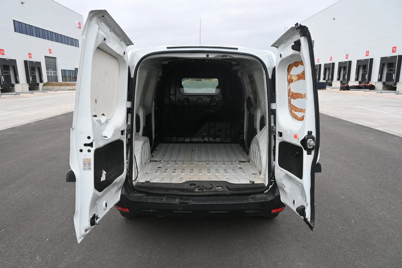 Dacia Dokker 1.5 dCi, снимка 13 - Автомобили и джипове - 56506185