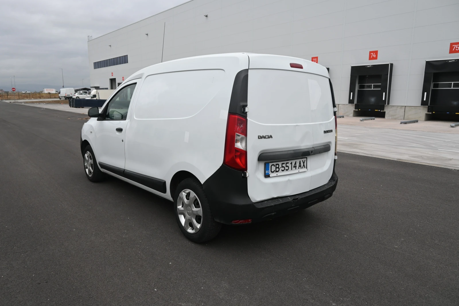 Dacia Dokker 1.5 dCi, снимка 4 - Автомобили и джипове - 56506185