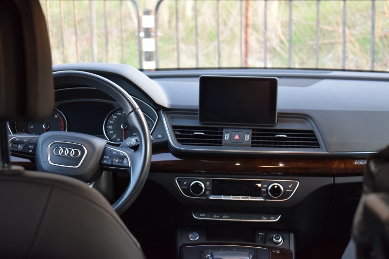 Audi Q5 Premium , снимка 17 - Автомобили и джипове - 45632946