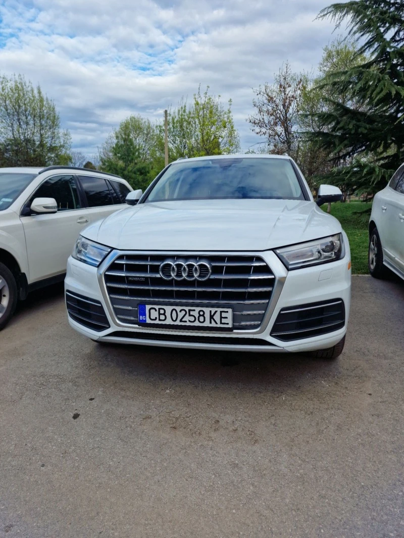 Audi Q5 Premium , снимка 1 - Автомобили и джипове - 47373912