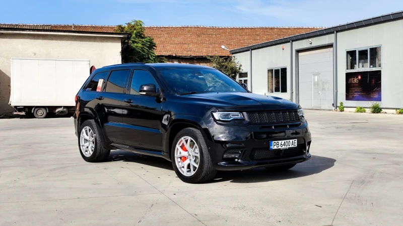 Jeep Grand cherokee SRT Лизинг, снимка 2 - Автомобили и джипове - 48560566