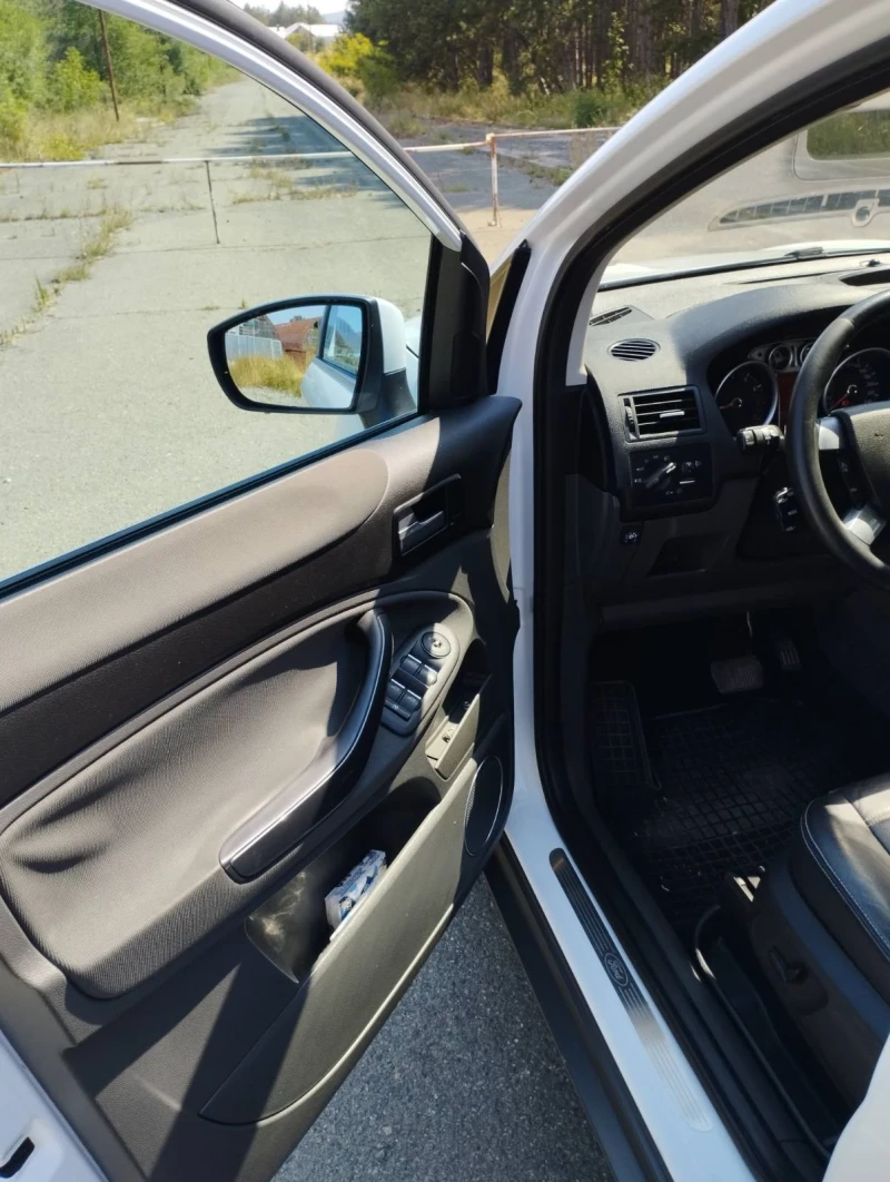 Ford Kuga 4x4, снимка 6 - Автомобили и джипове - 51502459