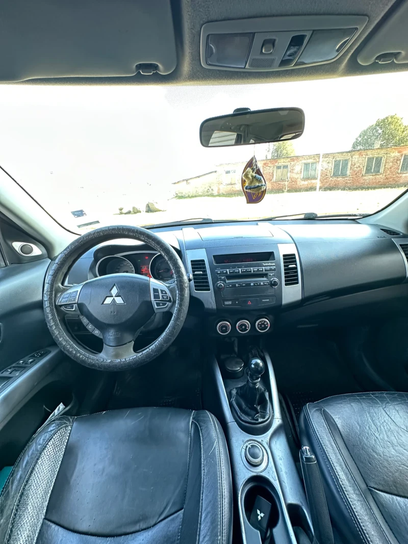 Mitsubishi Outlander 2.0 TDI, снимка 7 - Автомобили и джипове - 53581752