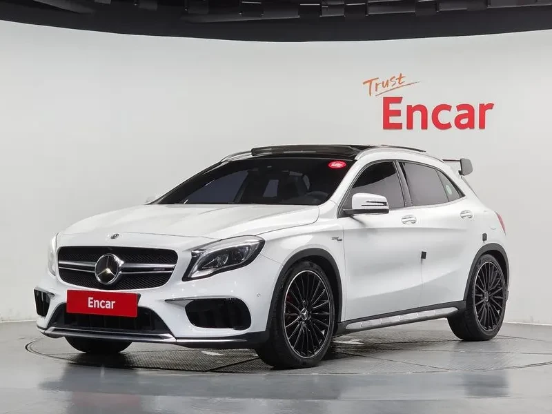 Mercedes-Benz GLA 45 AMG  4Matic