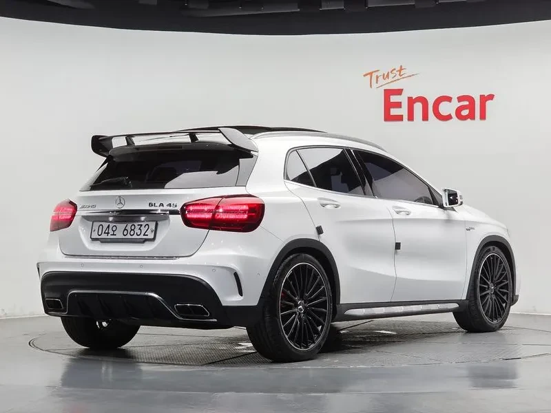 Mercedes-Benz GLA 45 AMG  4Matic, снимка 2 - Автомобили и джипове - 55883591