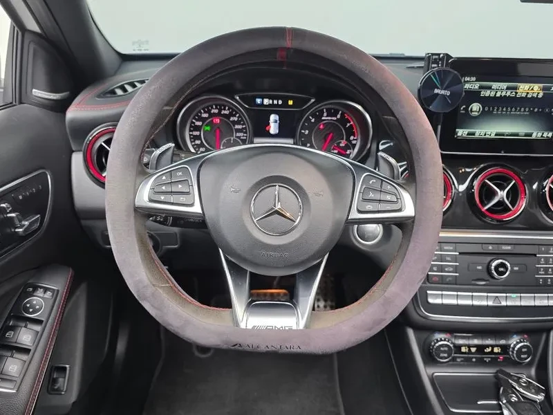 Mercedes-Benz GLA 45 AMG  4Matic, снимка 14 - Автомобили и джипове - 55883591