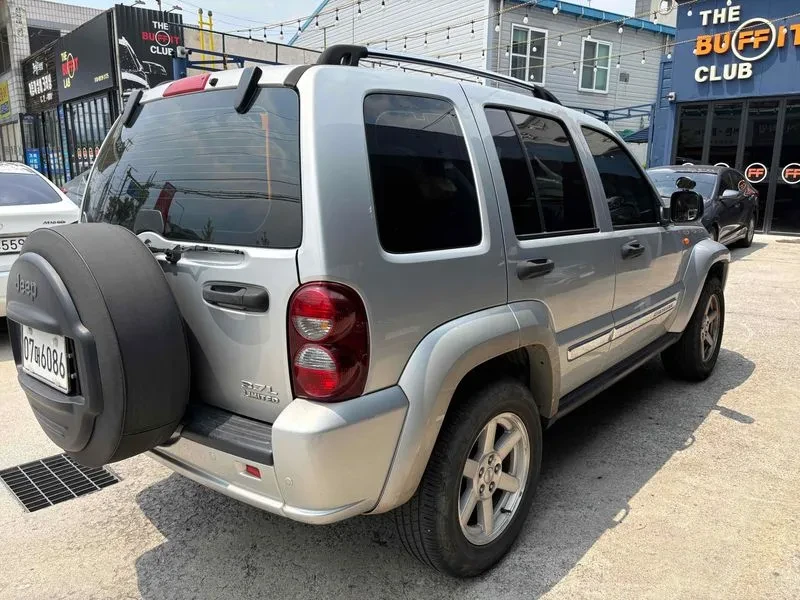 Jeep Cherokee 3.7 Kj, снимка 6 - Автомобили и джипове - 56112129