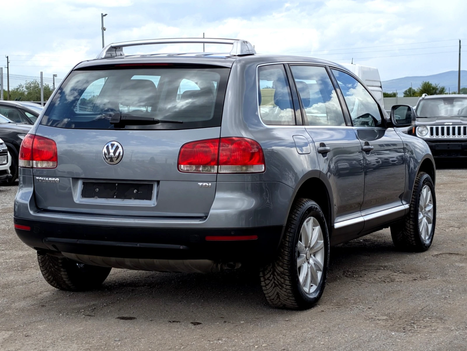 VW Touareg Уникат 229х.км!!!, снимка 6 - Автомобили и джипове - 54520013