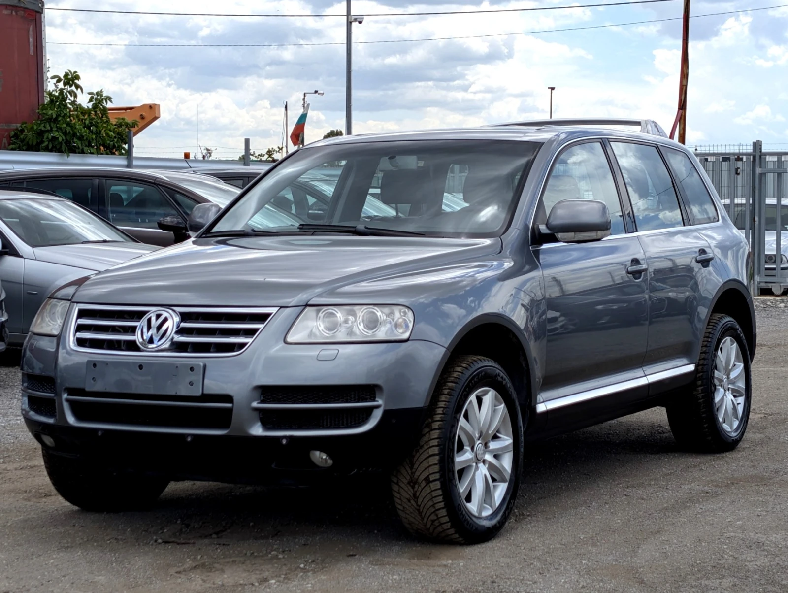 VW Touareg Уникат 229х.км!!!, снимка 2 - Автомобили и джипове - 54520013