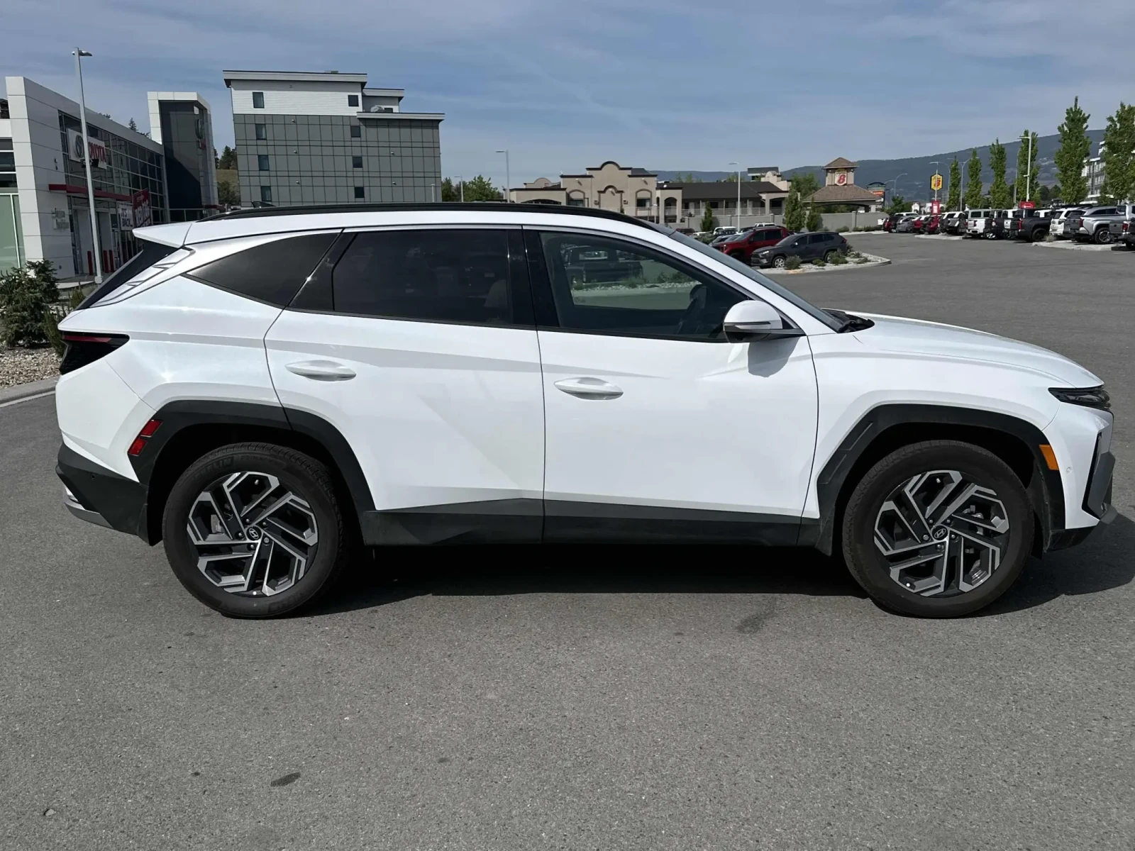 Hyundai Tucson Ultimate * CARFAX * АВТО КРЕДИТ * Цена до БГ * , снимка 4 - Автомобили и джипове - 54577657