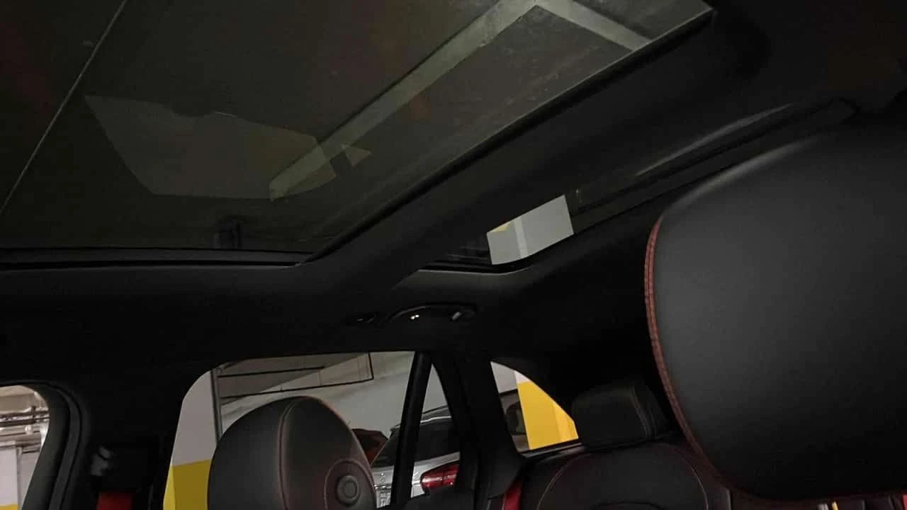 Mercedes-Benz GLC 43 AMG ПАНО * ПОДГРЕВИ * KEYLESS * CARFAX, снимка 10 - Автомобили и джипове - 54611410
