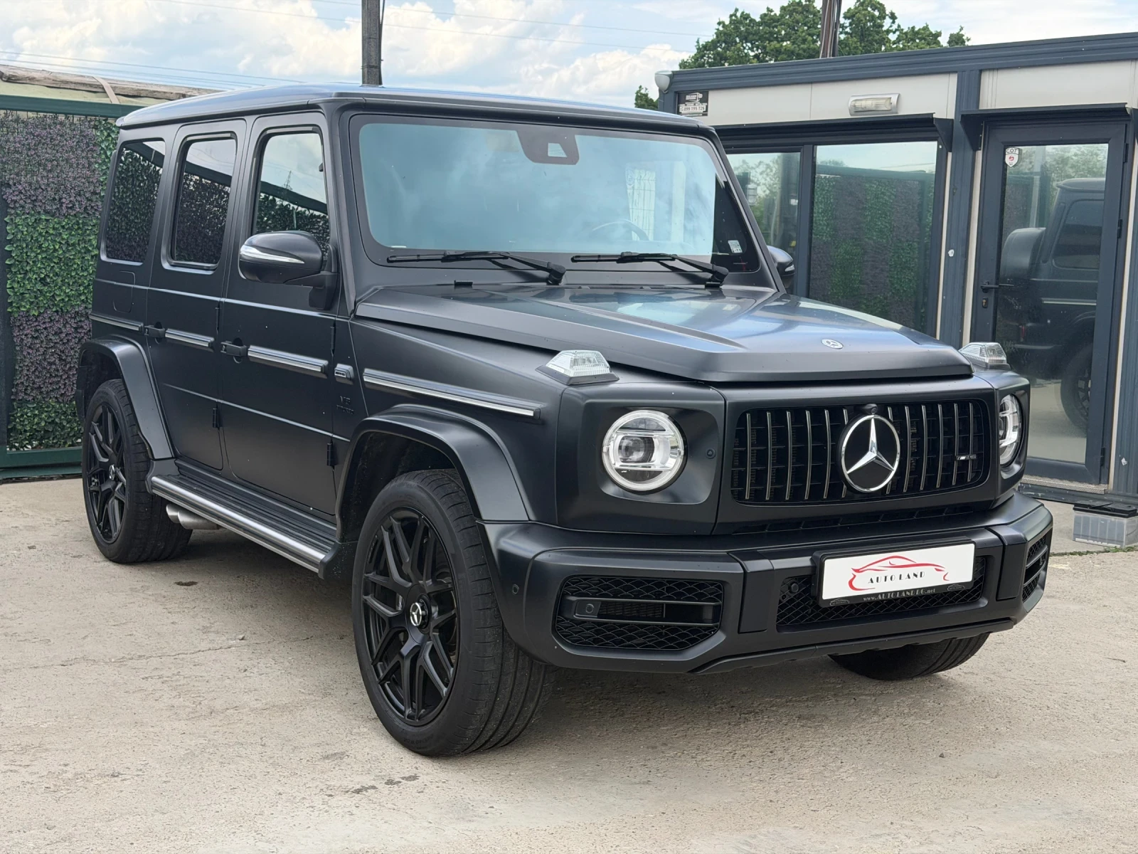 Mercedes-Benz G 63 AMG STRONGER THAN TIME/BURMESTER/LED/СОБСТВЕН ЛИЗИНГ, снимка 2 - Автомобили и джипове - 54774456