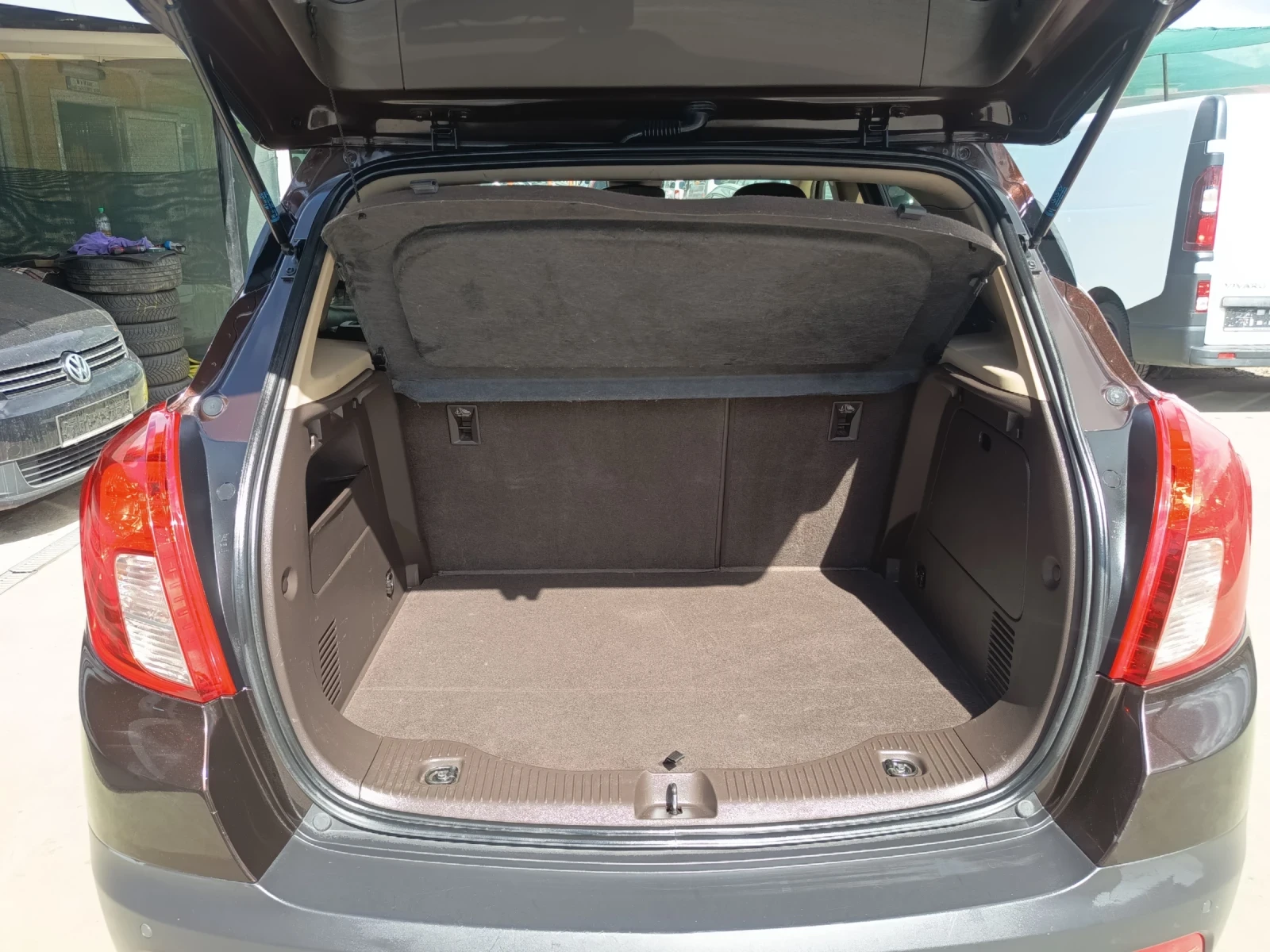 Opel Mokka 1.6cdti, снимка 13 - Автомобили и джипове - 54947450
