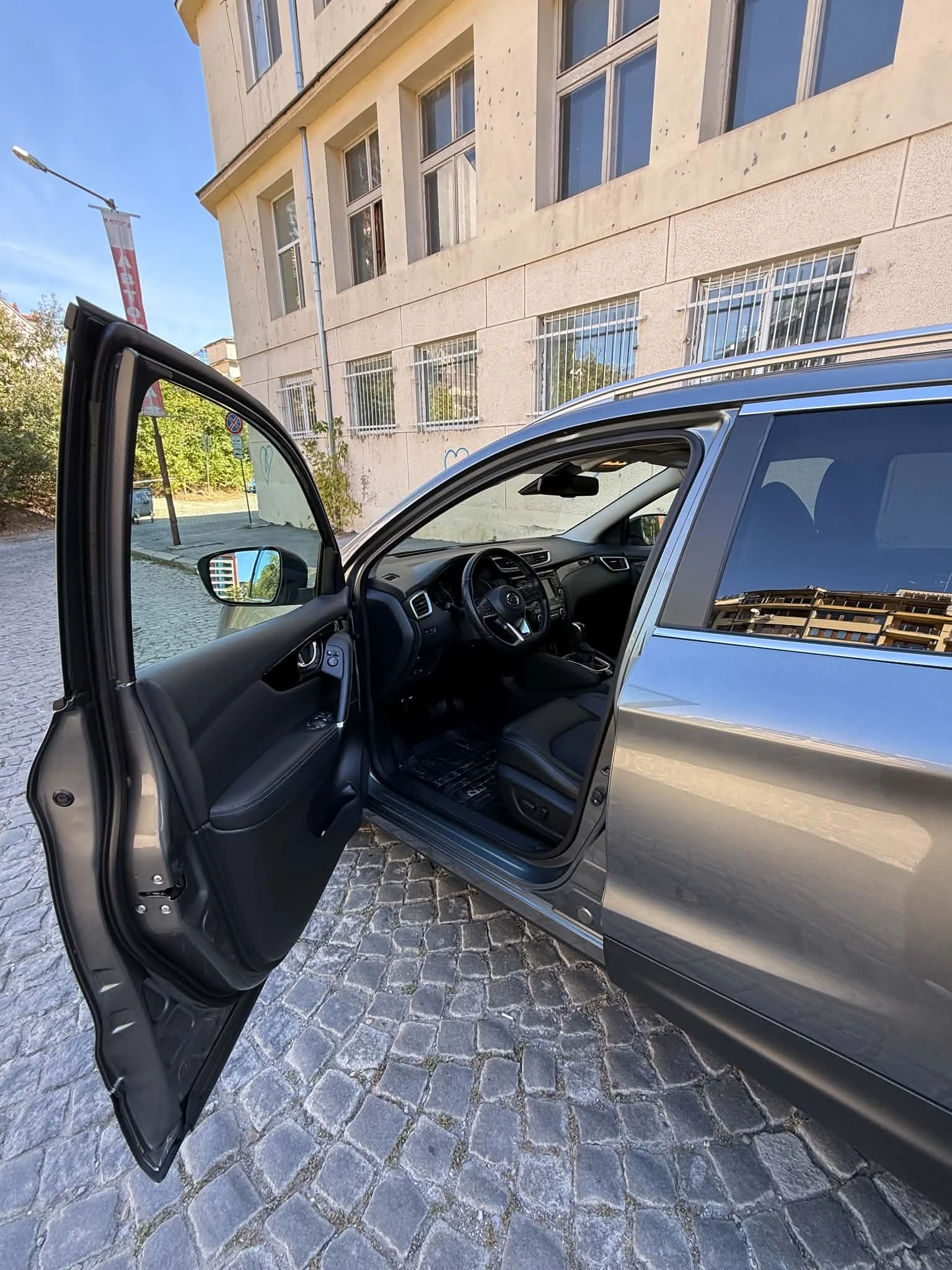 Nissan Qashqai N-Connecta 1. 3 DIG-T 160 к. с. DCT, снимка 6 - Автомобили и джипове - 56319553