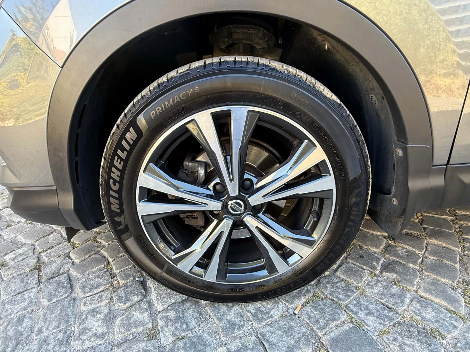 Nissan Qashqai N-Connecta 1. 3 DIG-T 160 к. с. DCT, снимка 5 - Автомобили и джипове - 56319553