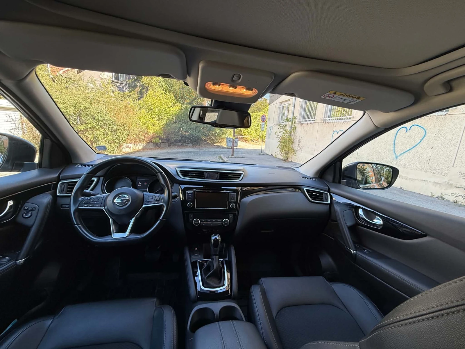 Nissan Qashqai N-Connecta 1. 3 DIG-T 160 к. с. DCT, снимка 10 - Автомобили и джипове - 56319553