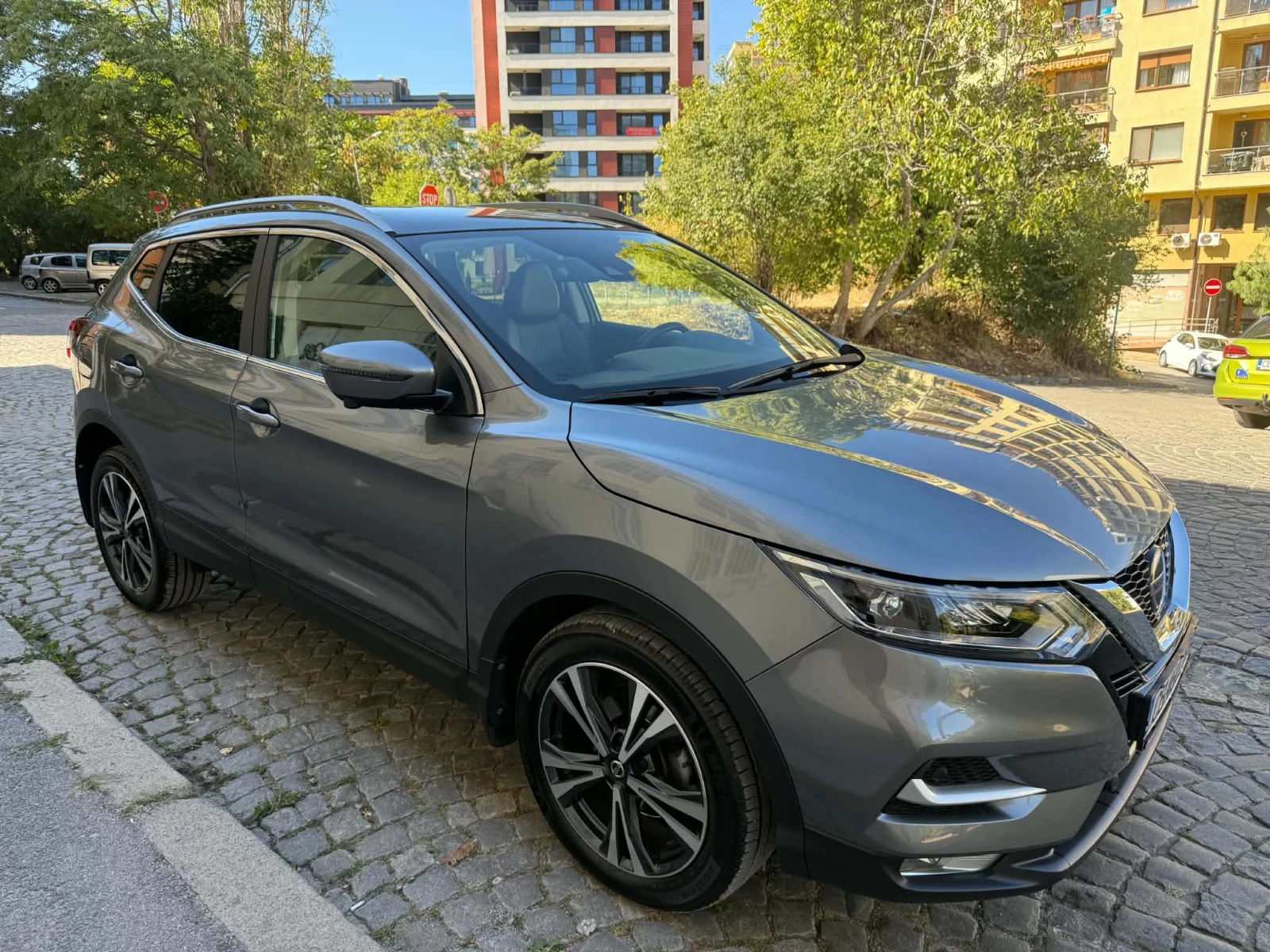 Nissan Qashqai N-Connecta 1. 3 DIG-T 160 к. с. DCT, снимка 3 - Автомобили и джипове - 56319553