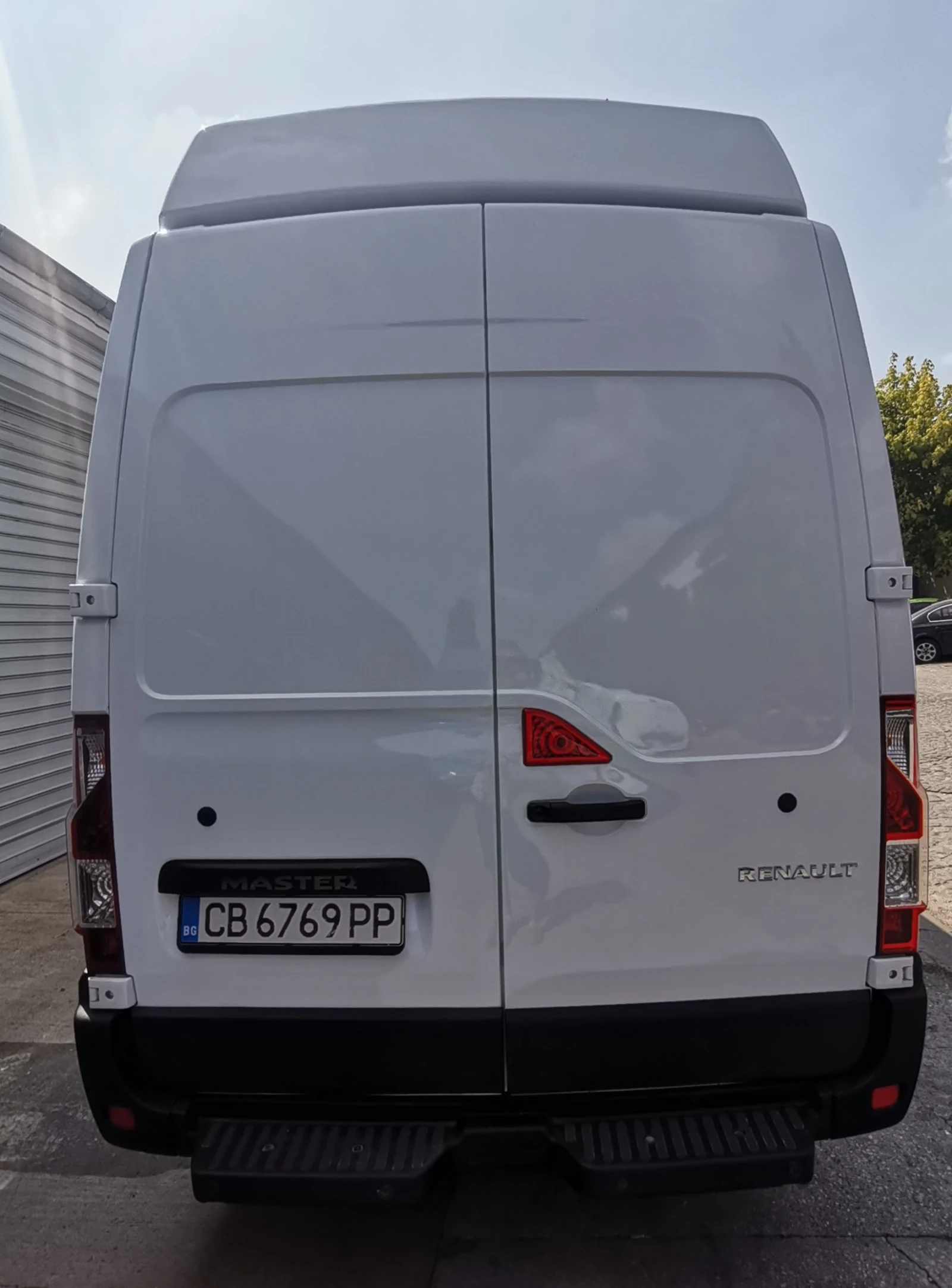 Renault Master L3H3 MAXI 17m2 - изображение 5
