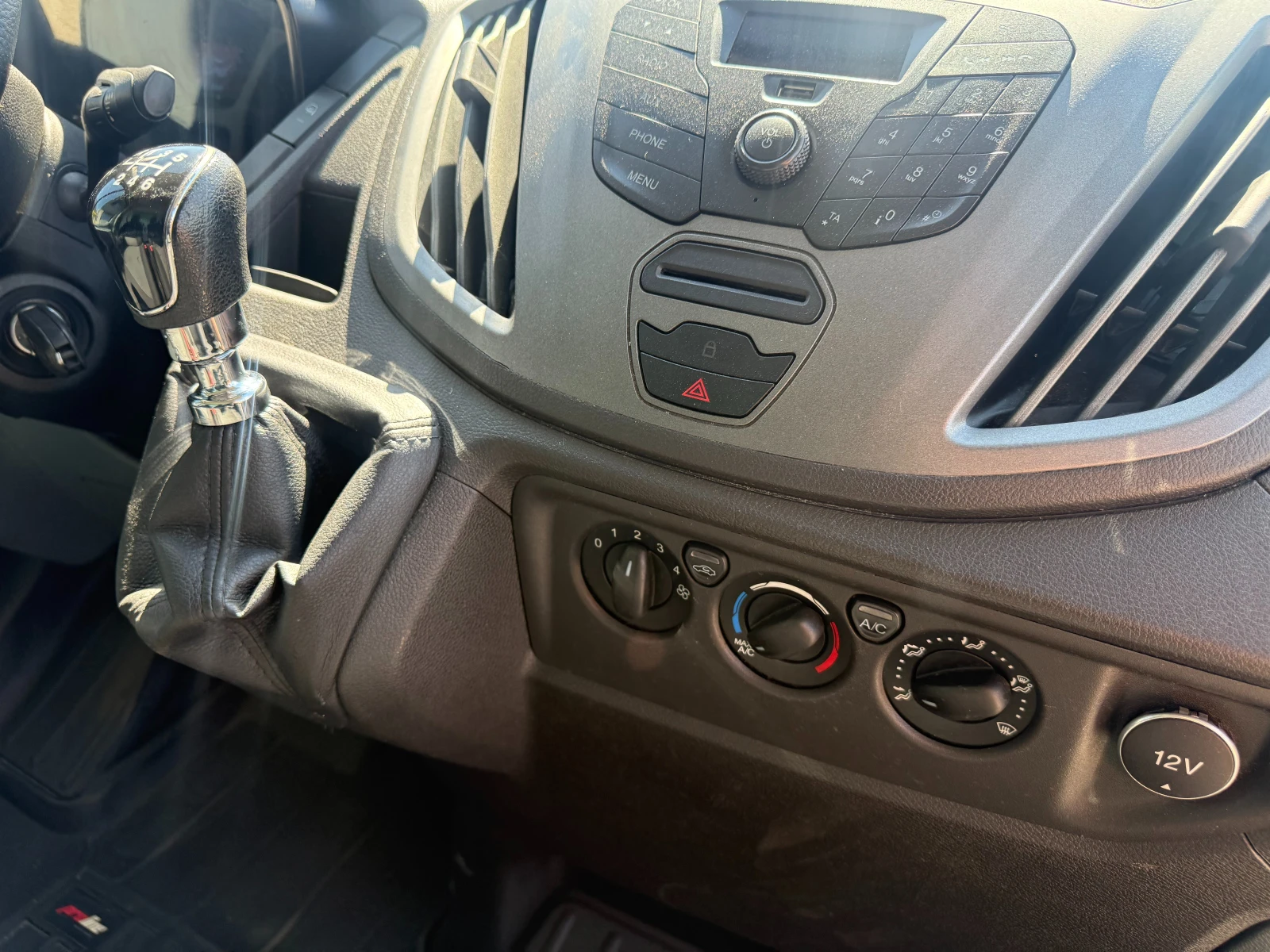 Ford Transit 2.0TDCI до 3.5т. 4.25м. Падащ борд Клима Euro 6 , снимка 13 - Бусове и автобуси - 55978850