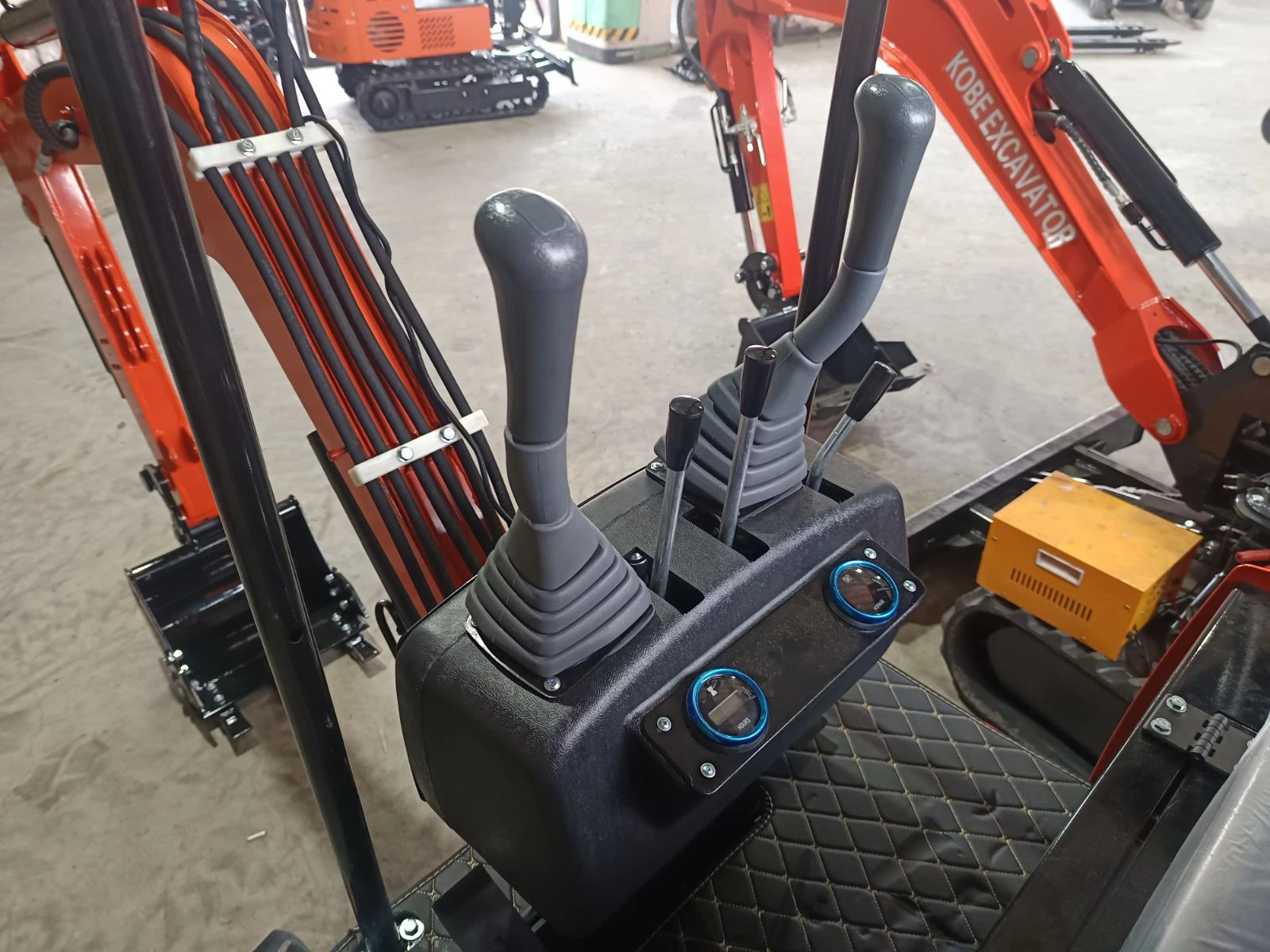 Багер Kobelco НОВИ БАГЕРИ - изображение 8