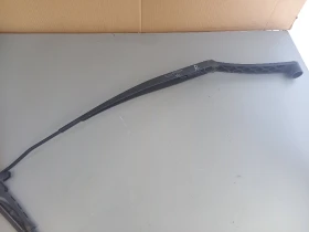 Рамо чистачка дясно Киа Карнивал (1)