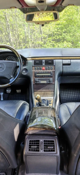 Mercedes-Benz E 290, снимка 9