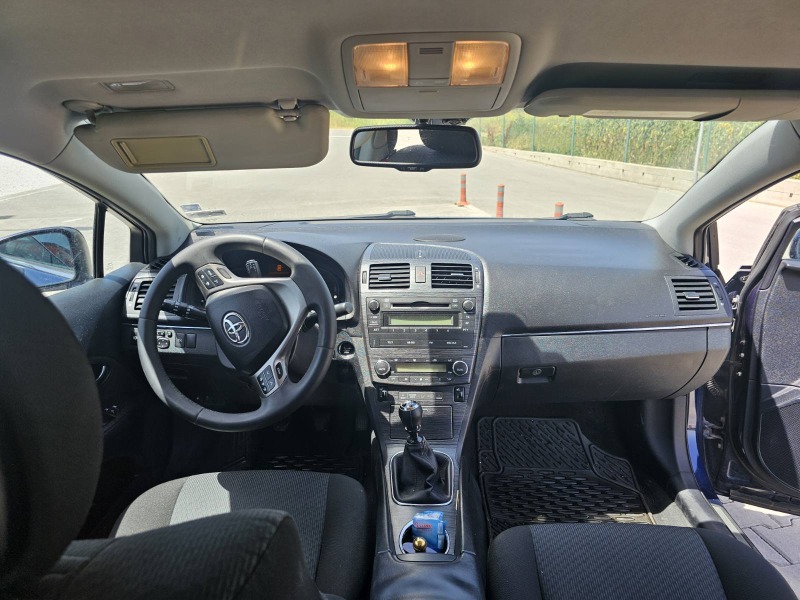 Toyota Avensis, снимка 10 - Автомобили и джипове - 46336401