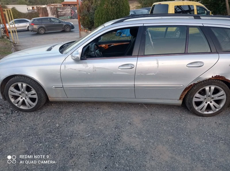 Mercedes-Benz E 220 CDI ELEGANCE OM646, снимка 4 - Автомобили и джипове - 47759172