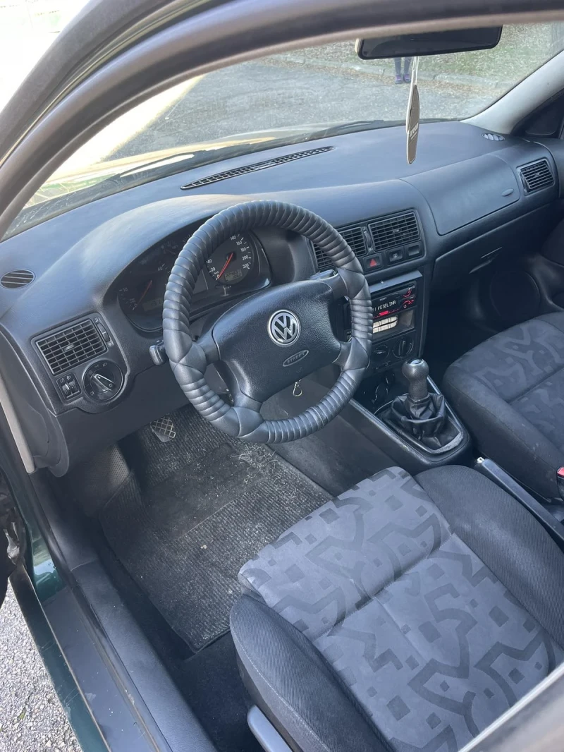 VW Golf, снимка 2 - Автомобили и джипове - 48636669